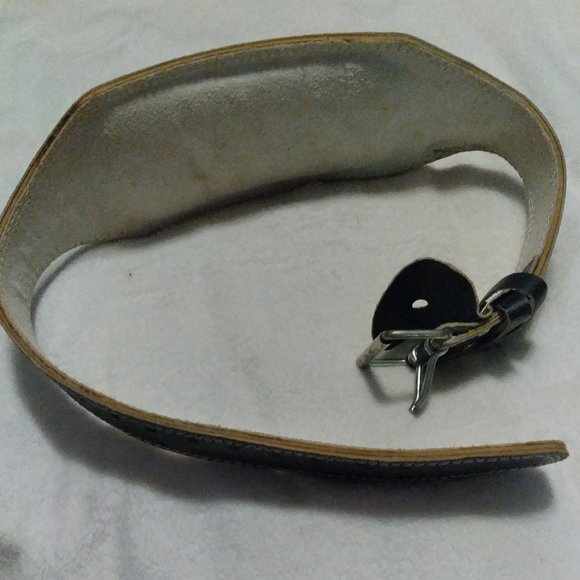 VALEO 6" Padded Contoured Weightlifting Belt - Picture 4 of 7